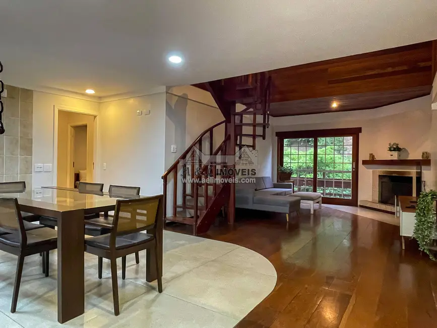 Foto 1 de Apartamento com 4 quartos à venda, 200m2 em Campos Do Jordao - SP