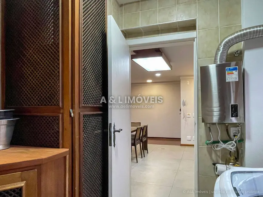 Foto 6 de Apartamento com 4 quartos à venda, 200m2 em Campos Do Jordao - SP