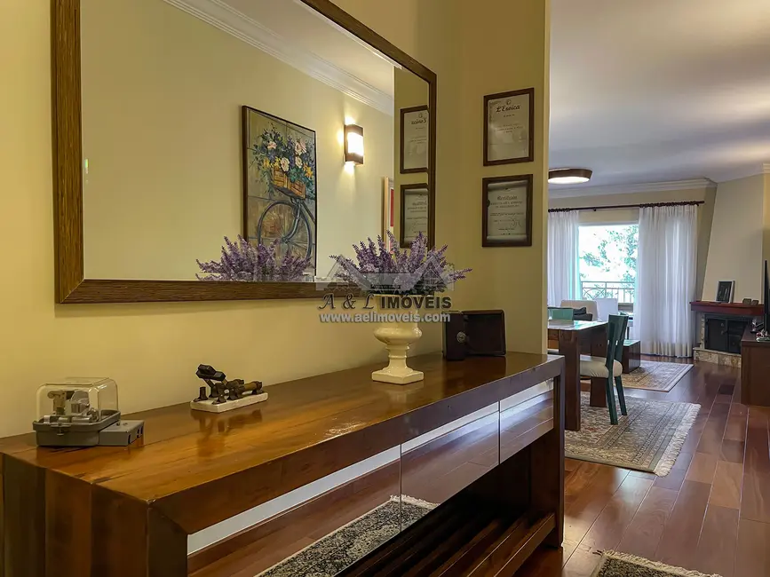 Foto 4 de Apartamento com 3 quartos à venda, 150m2 em Campos Do Jordao - SP