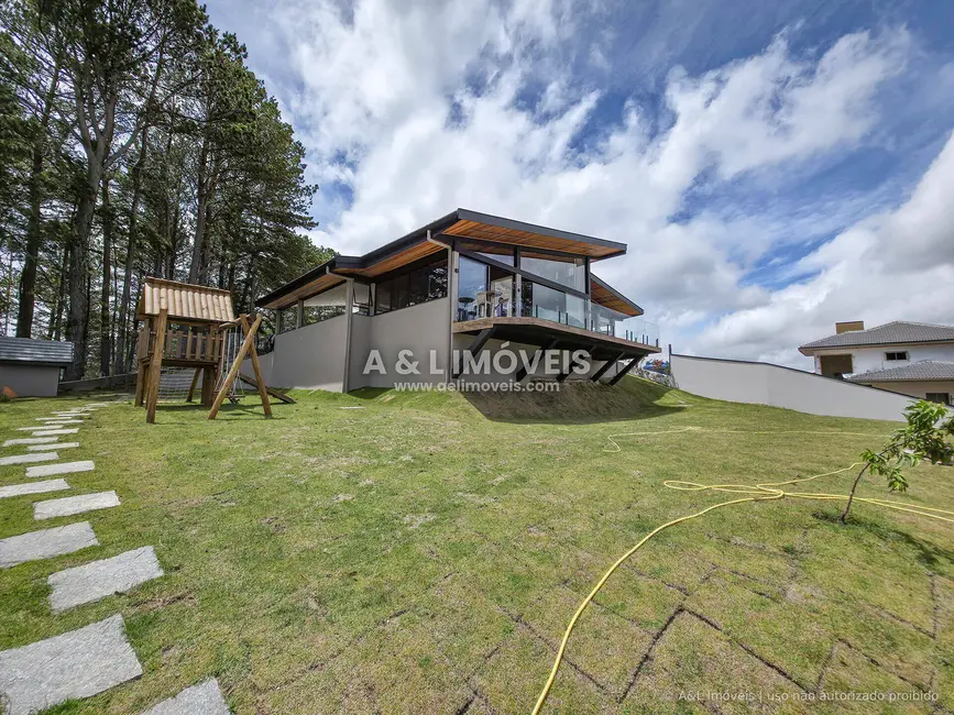 Casa com 3 quartos à venda, 200m2 em Campos Do Jordao - SP - imagem 2 Foto 2 de Casa com 3 quartos à venda, 200m2 em Campos Do Jordao - SP
