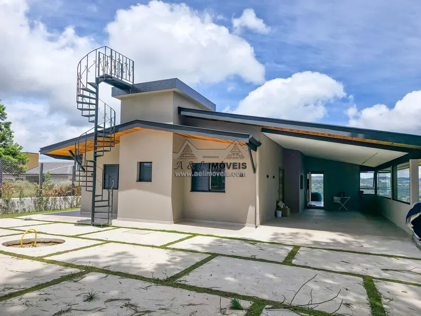 Foto 5 de Casa com 3 quartos à venda, 200m2 em Campos Do Jordao - SP