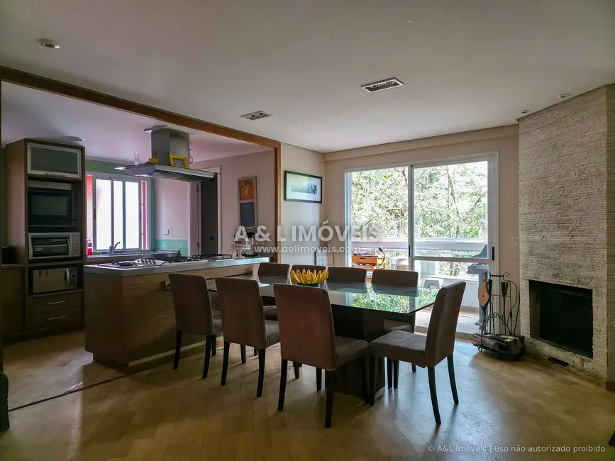 Foto 9 de Apartamento com 4 quartos à venda, 229m2 em Campos Do Jordao - SP