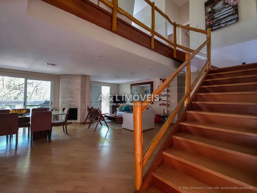 Foto 8 de Apartamento com 4 quartos à venda, 229m2 em Campos Do Jordao - SP