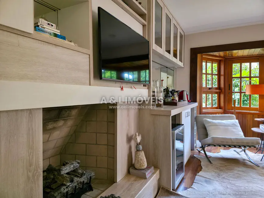 Casa de Condomínio com 4 quartos à venda, 161m2 em Campos Do Jordao - SP - imagem 9 Foto 9 de Casa de Condomínio com 4 quartos à venda, 161m2 em Campos Do Jordao - SP