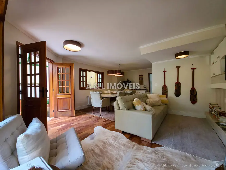 Casa de Condomínio com 4 quartos à venda, 161m2 em Campos Do Jordao - SP - imagem 1 Foto 1 de Casa de Condomínio com 4 quartos à venda, 161m2 em Campos Do Jordao - SP
