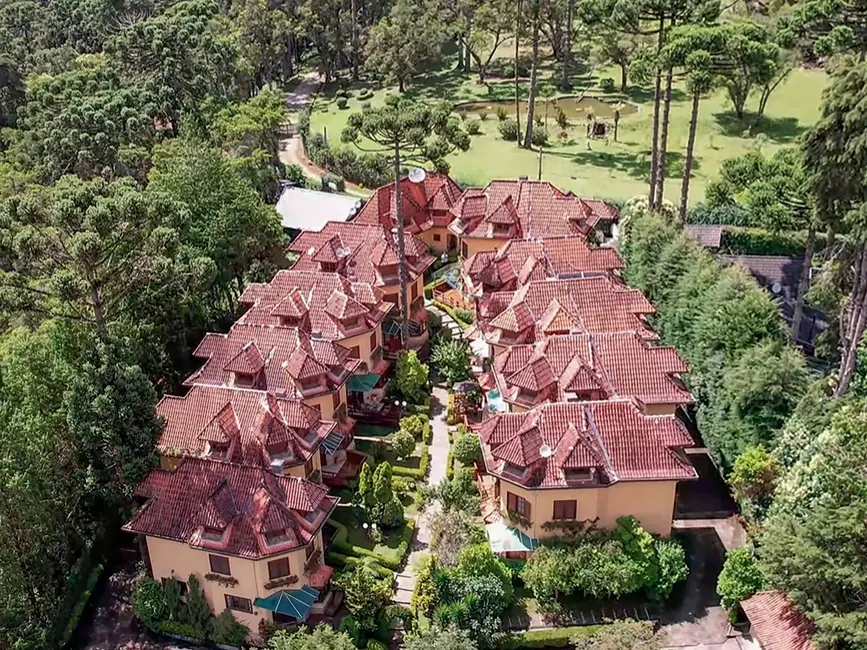 Foto 2 de Casa de Condomínio com 4 quartos à venda, 161m2 em Campos Do Jordao - SP