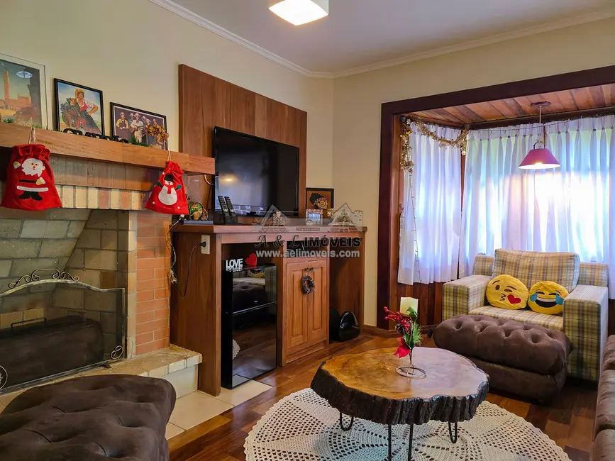 Foto 8 de Casa com 4 quartos à venda, 161m2 em Campos Do Jordao - SP