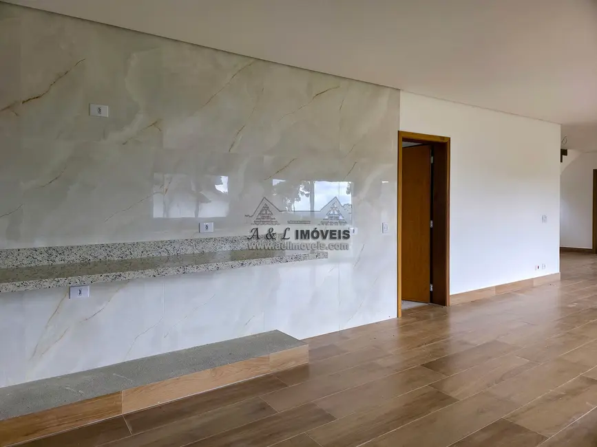 Foto 8 de Casa de Condomínio com 5 quartos à venda, 248m2 em Campos Do Jordao - SP