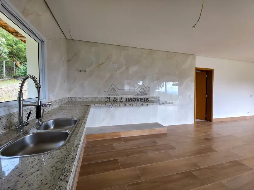 Foto 9 de Casa de Condomínio com 5 quartos à venda, 248m2 em Campos Do Jordao - SP