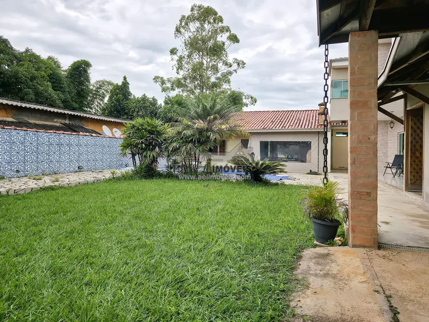 Foto 2 de Casa com 5 quartos à venda, 313m2 em Tremembe - SP