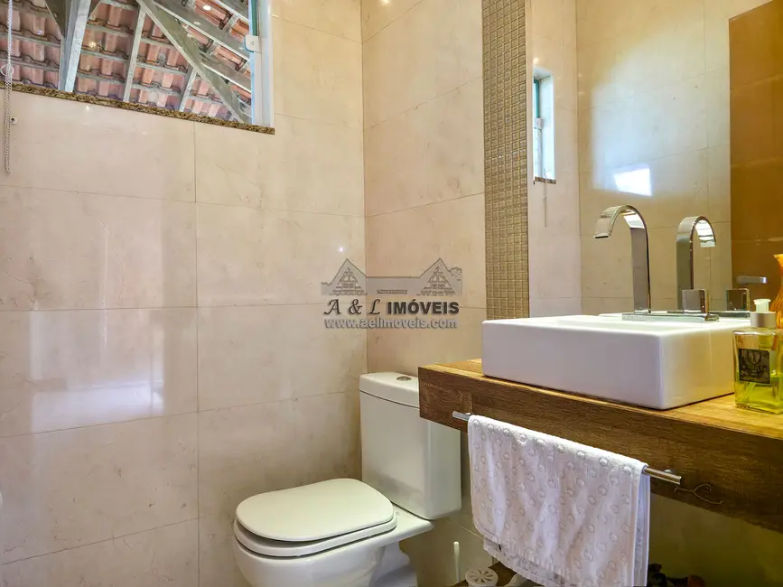 Foto 7 de Casa com 5 quartos à venda, 313m2 em Tremembe - SP