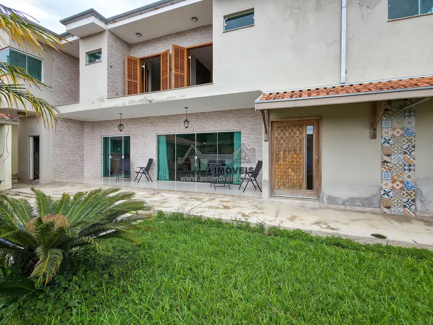 Foto 4 de Casa com 5 quartos à venda, 313m2 em Tremembe - SP