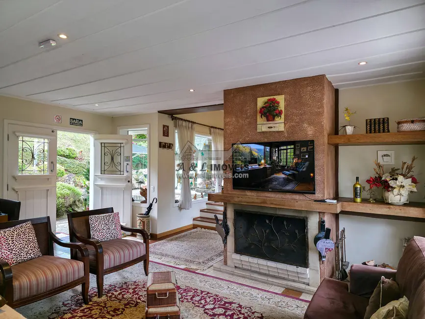 Foto 1 de Pousada com 8 quartos à venda, 297m2 em Campos Do Jordao - SP