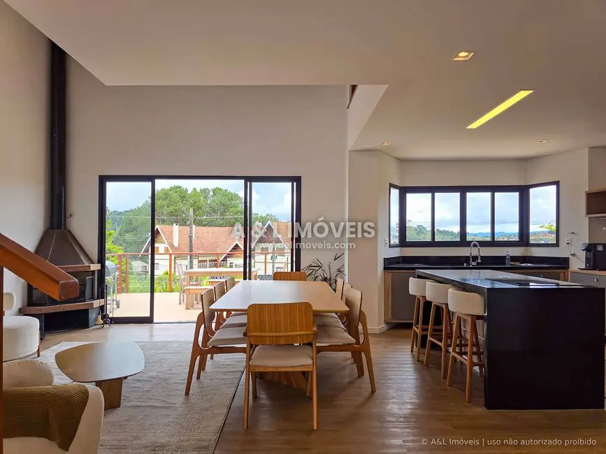 Casa de Condomínio com 4 quartos à venda, 254m2 em Campos Do Jordao - SP - imagem 5 Foto 5 de Casa de Condomínio com 4 quartos à venda, 254m2 em Campos Do Jordao - SP
