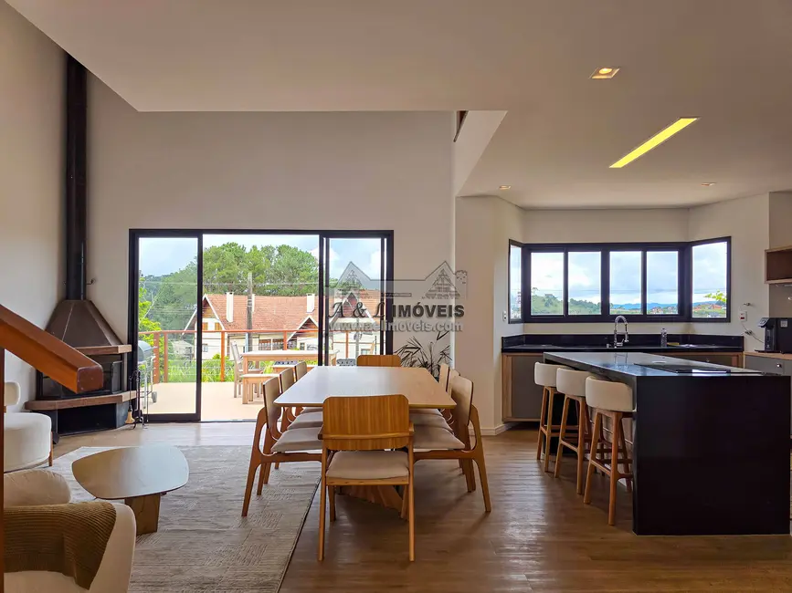 Foto 5 de Casa de Condomínio com 4 quartos à venda, 254m2 em Campos Do Jordao - SP