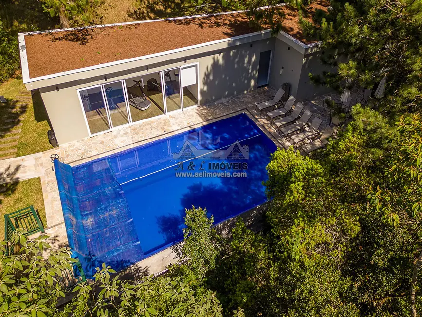 Foto 3 de Apartamento com 3 quartos à venda, 159m2 em Campos Do Jordao - SP