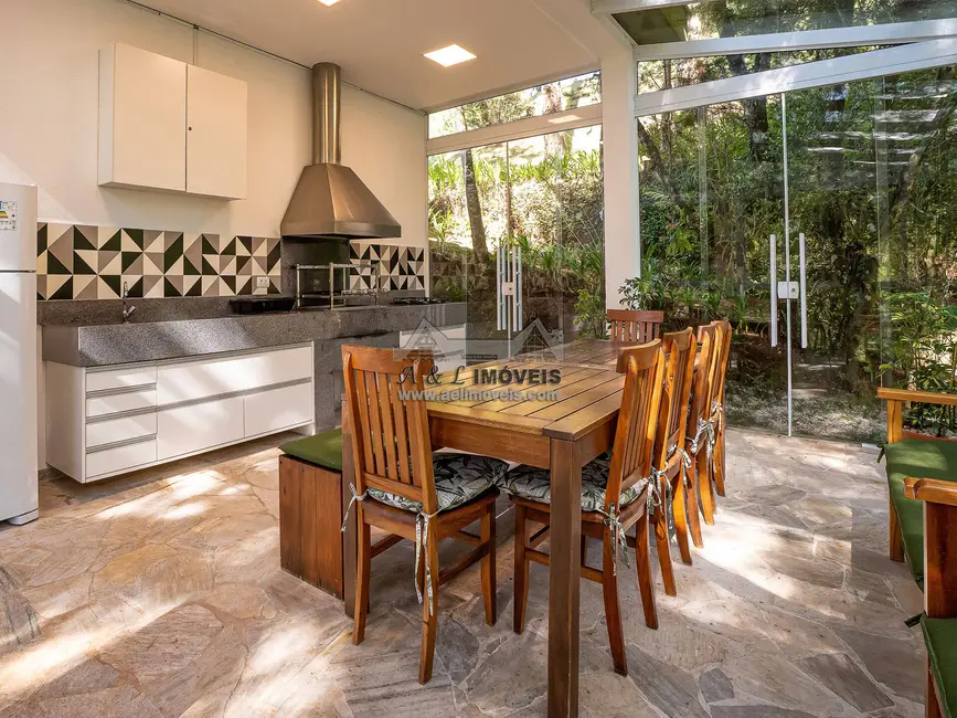 Foto 9 de Apartamento com 3 quartos à venda, 159m2 em Campos Do Jordao - SP