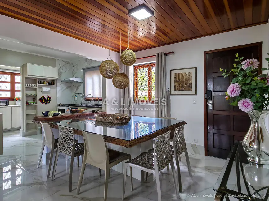 Foto 4 de Apartamento com 3 quartos à venda, 106m2 em Campos Do Jordao - SP