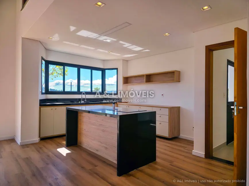 Foto 5 de Casa de Condomínio com 4 quartos à venda, 254m2 em Campos Do Jordao - SP