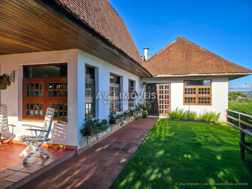 Casa com 4 quartos à venda, 279m2 em Campos Do Jordao - SP - imagem 8 Foto 8 de Casa com 4 quartos à venda, 279m2 em Campos Do Jordao - SP