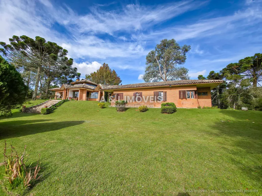 Foto 2 de Casa de Condomínio com 4 quartos à venda, 357m2 em Campos Do Jordao - SP