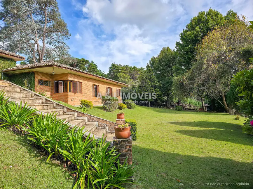 Foto 3 de Casa de Condomínio com 4 quartos à venda, 357m2 em Campos Do Jordao - SP