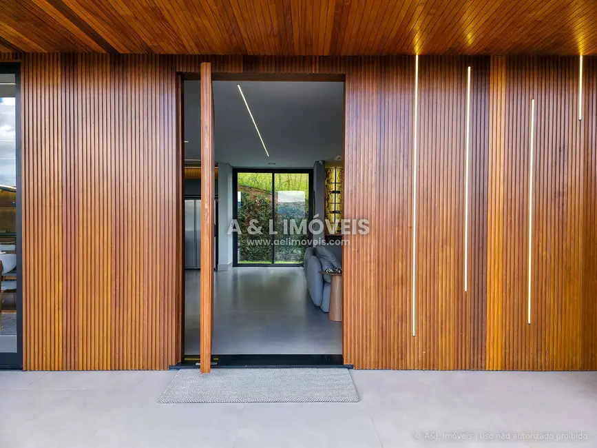 Foto 9 de Casa de Condomínio com 4 quartos à venda, 450m2 em Campos Do Jordao - SP