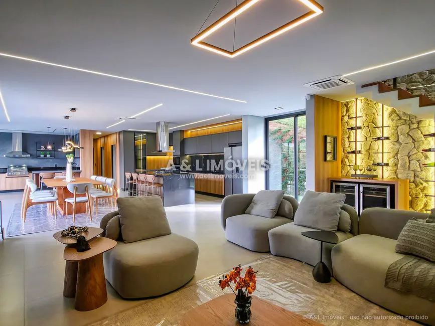 Foto 4 de Casa de Condomínio com 4 quartos à venda, 450m2 em Campos Do Jordao - SP