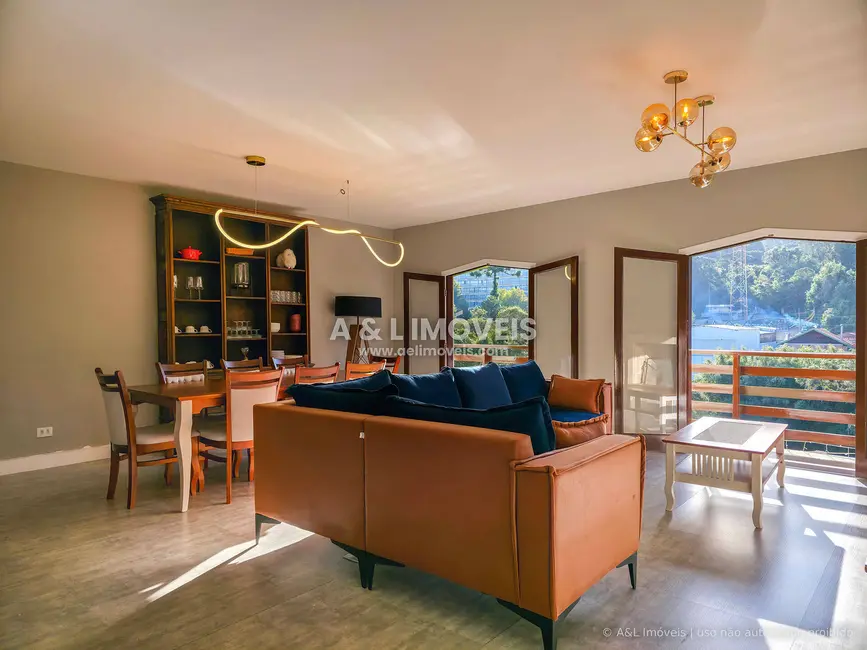Foto 2 de Apartamento com 3 quartos à venda, 126m2 em Campos Do Jordao - SP