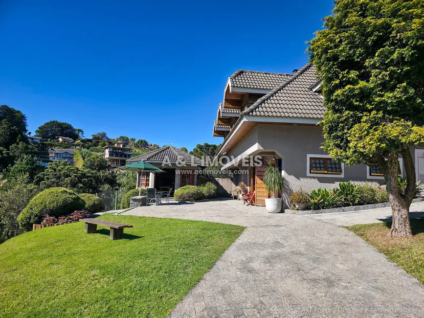 Casa de Condomínio com 5 quartos à venda, 400m2 em Campos Do Jordao - SP - imagem 4 Foto 4 de Casa de Condomínio com 5 quartos à venda, 400m2 em Campos Do Jordao - SP