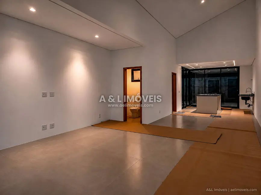 Foto 2 de Casa de Condomínio com 3 quartos à venda, 165m2 em Tremembe - SP
