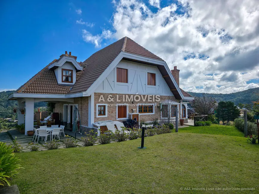 Foto 3 de Casa de Condomínio com 4 quartos à venda, 349m2 em Campos Do Jordao - SP