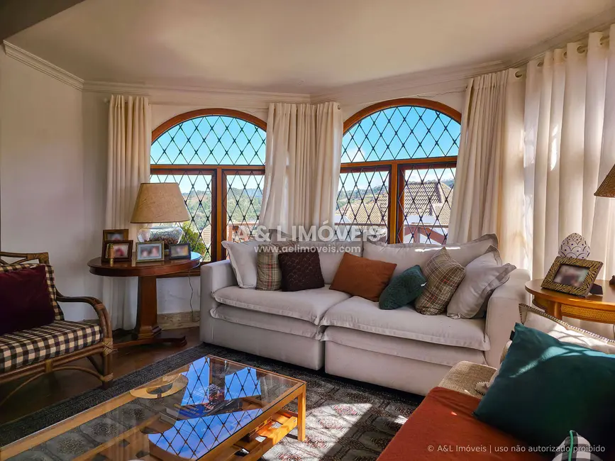 Foto 8 de Casa de Condomínio com 4 quartos à venda, 349m2 em Campos Do Jordao - SP