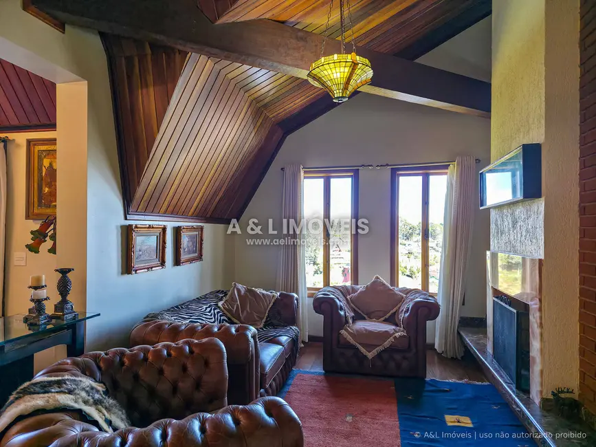 Apartamento com 4 quartos à venda, 171m2 em Campos Do Jordao - SP - imagem 2 Foto 2 de Apartamento com 4 quartos à venda, 171m2 em Campos Do Jordao - SP
