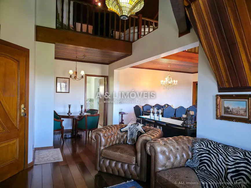 Apartamento com 4 quartos à venda, 171m2 em Campos Do Jordao - SP - imagem 4 Foto 4 de Apartamento com 4 quartos à venda, 171m2 em Campos Do Jordao - SP