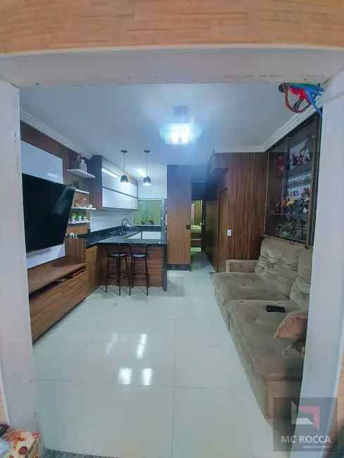 Foto 2 de Sobrado com 2 quartos à venda, 115m2 em Vila Humaitá, Santo Andre - SP
