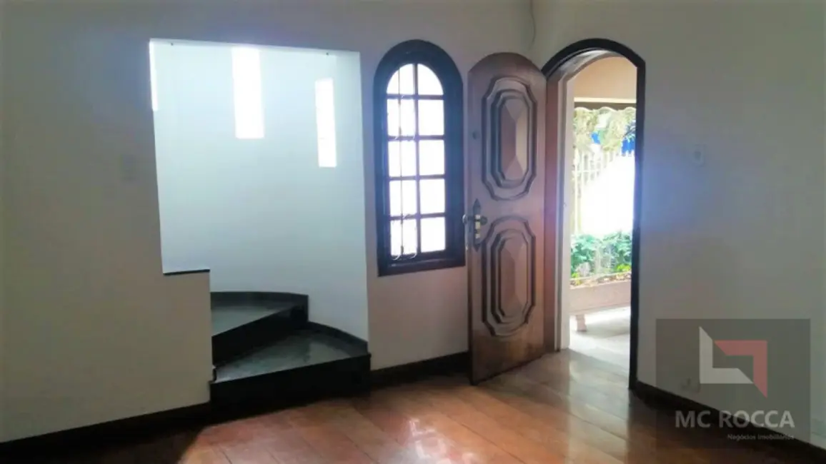 Foto 5 de Sobrado com 4 quartos à venda, 275m2 em Santa Paula, Sao Caetano Do Sul - SP