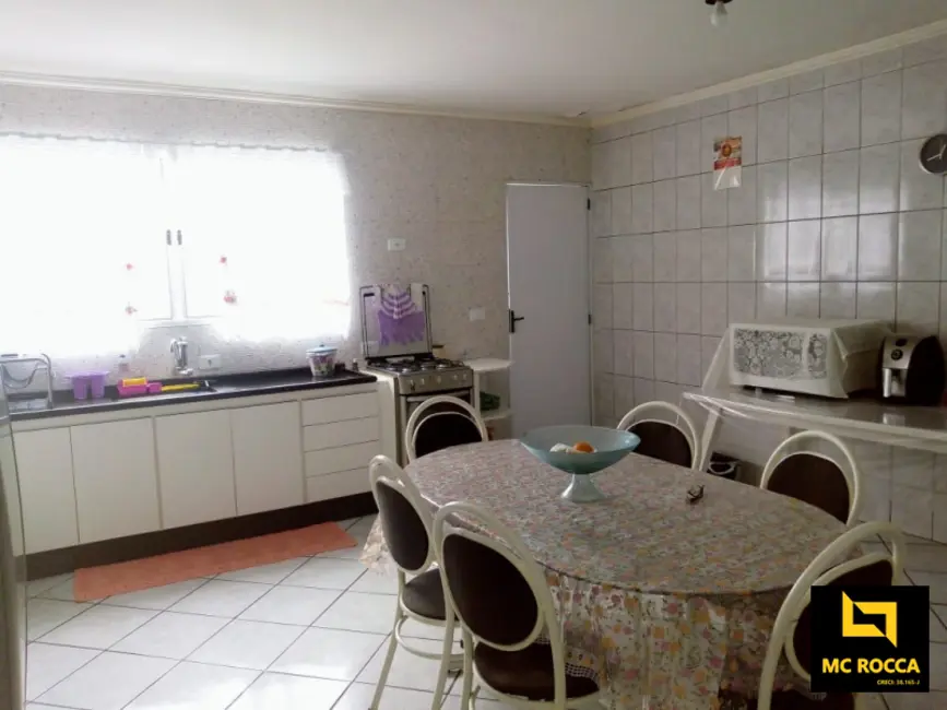 Sobrado com 3 quartos à venda, 235m2 em Parque Gerassi, Santo Andre - SP - imagem 5 Foto 5 de Sobrado com 3 quartos à venda, 235m2 em Parque Gerassi, Santo Andre - SP