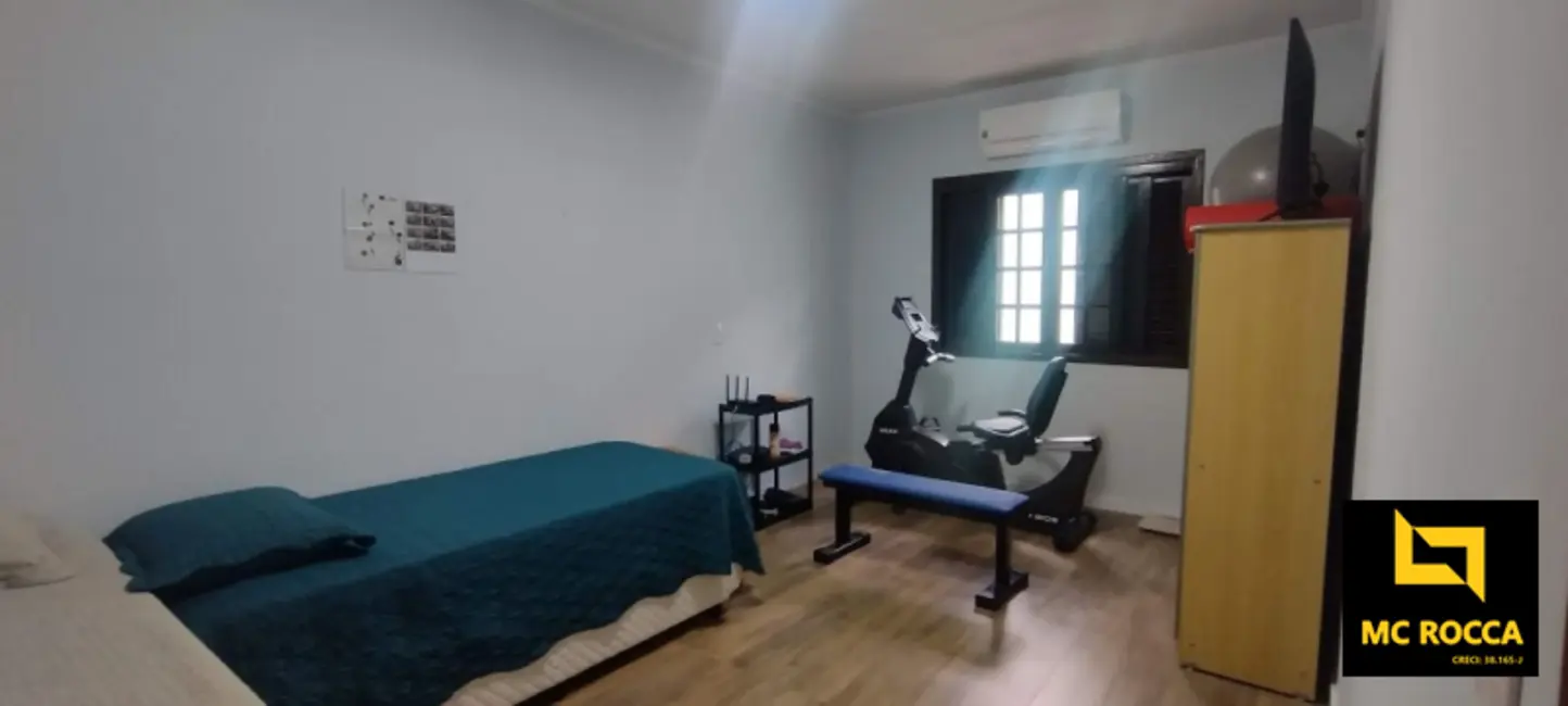 Foto 8 de Sobrado com 3 quartos à venda, 224m2 em Vila Guarani, Santo Andre - SP