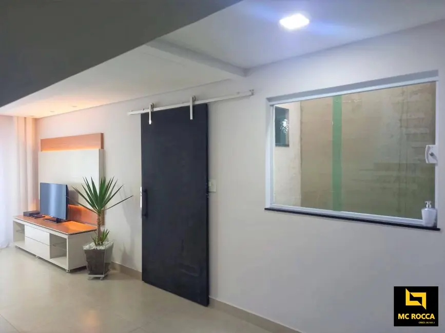 Foto 3 de Sobrado com 2 quartos à venda, 200m2 em Vila Sacadura Cabral, Santo Andre - SP