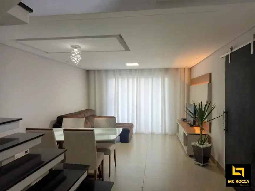 Foto 2 de Sobrado com 2 quartos à venda, 200m2 em Vila Sacadura Cabral, Santo Andre - SP