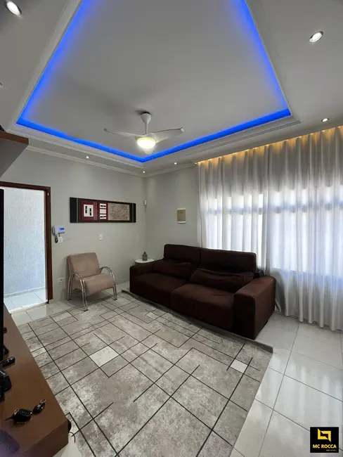 Sobrado com 3 quartos à venda, 207m2 em São João Clímaco, São Paulo - SP - imagem 3 Foto 3 de Sobrado com 3 quartos à venda, 207m2 em São João Clímaco, São Paulo - SP