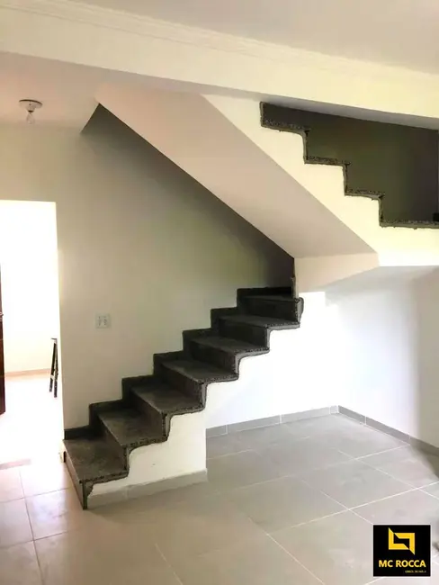 Casa de Condomínio com 3 quartos à venda, 184m2 em Colônia, Ribeirao Pires - SP - imagem 4 Foto 4 de Casa de Condomínio com 3 quartos à venda, 184m2 em Colônia, Ribeirao Pires - SP