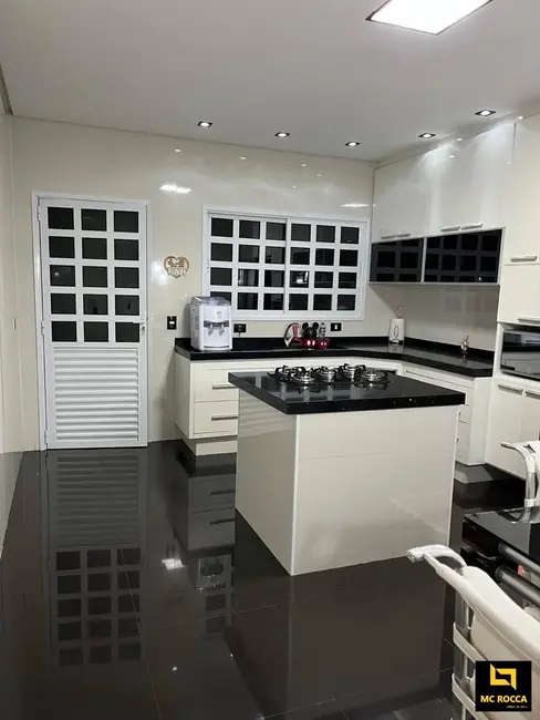 Foto 6 de Sobrado com 3 quartos à venda, 210m2 em Jardim Bom Pastor, Santo Andre - SP