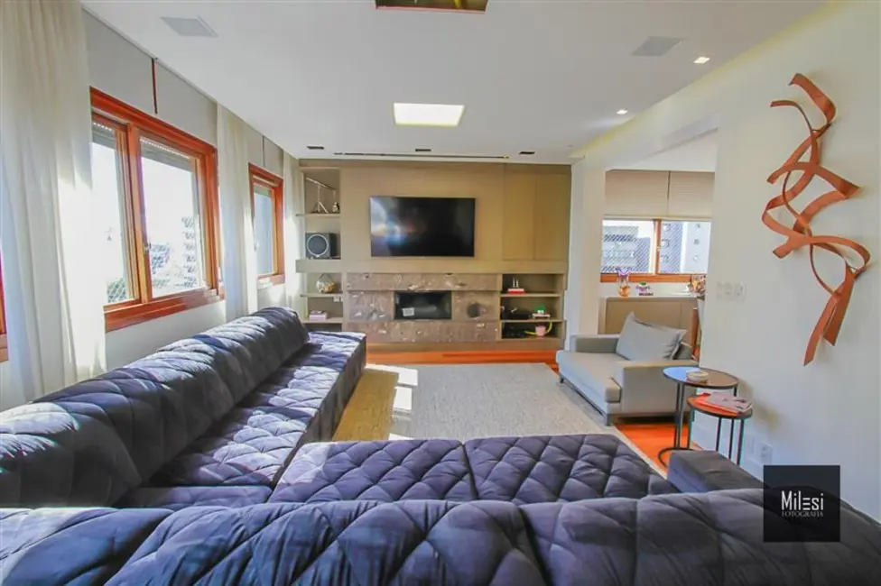 Apartamento com 4 quartos à venda, 267m2 em Exposição, Caxias Do Sul - RS - imagem 8 Foto 8 de Apartamento com 4 quartos à venda, 267m2 em Exposição, Caxias Do Sul - RS