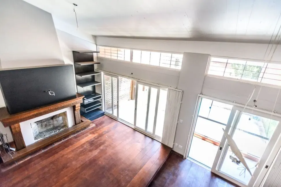 Casa com 4 quartos à venda, 337m2 em Passo da Areia, Porto Alegre - RS - imagem 9 Foto 9 de Casa com 4 quartos à venda, 337m2 em Passo da Areia, Porto Alegre - RS