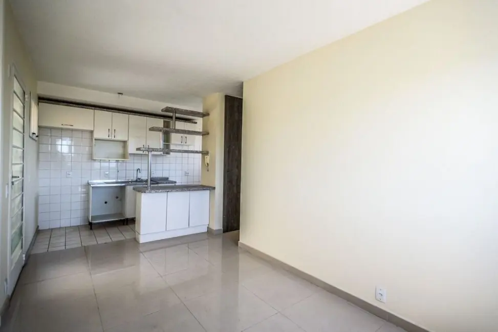 Foto 5 de Apartamento com 3 quartos à venda, 63m2 em São Sebastião, Porto Alegre - RS