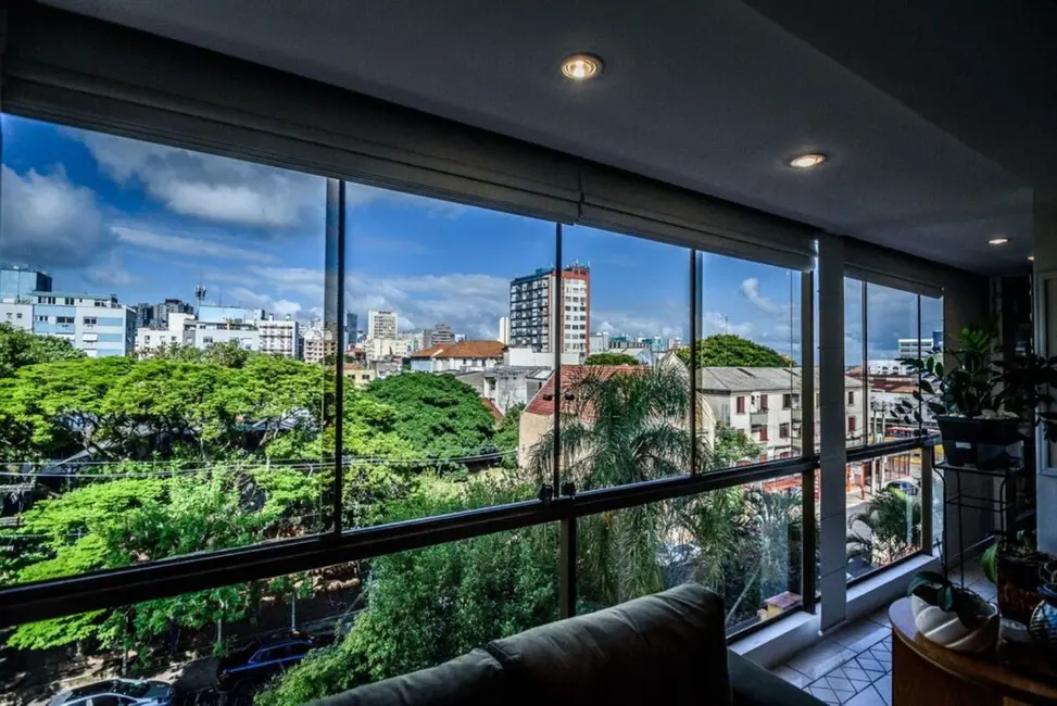 Foto 9 de Apartamento com 2 quartos à venda, 106m2 em Floresta, Porto Alegre - RS