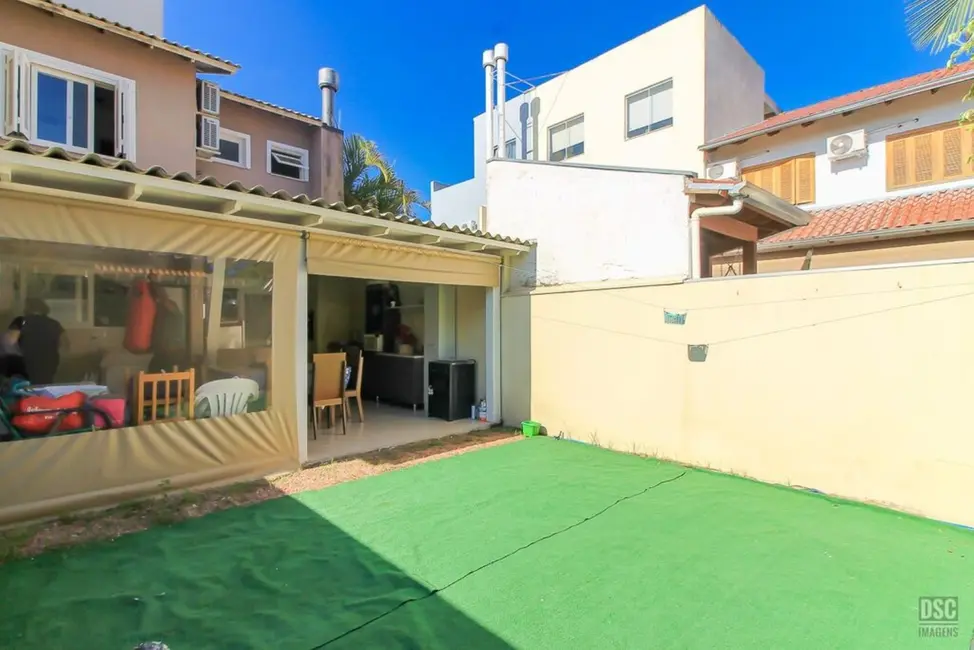 Foto 9 de Casa de Condomínio com 3 quartos à venda, 125m2 em Hípica, Porto Alegre - RS