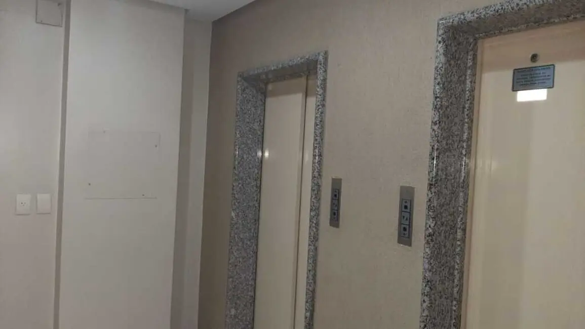 Foto 4 de Sala Comercial à venda, 95m2 em Santana, Porto Alegre - RS